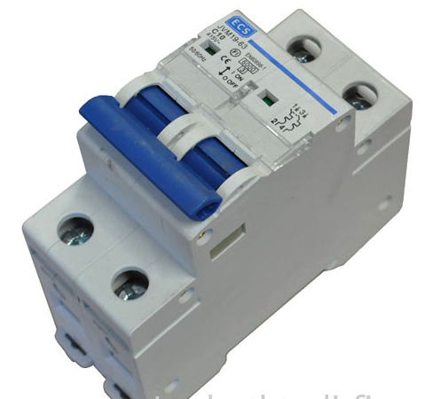 AUTOMAATTISULAKE 10A/415V - Caravan Johdot, rasiat - AH210 - 1