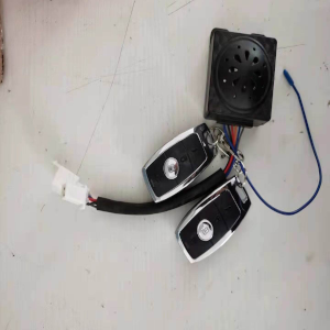 Silverfox 2.0 Hälytinyksikkö (sisältää: hälyttimen ja kauko-ohjaimet) - Silverfox Four 2.0 - KMJCFOXOSA091 - 1