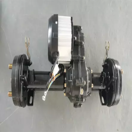 SilverFox Four 2.0 Moottori, sisältäen taka-akselin, tasauspyörästön ja takanavat - Silverfox Four 2.0 - KMJCFOXOSA024 - 1