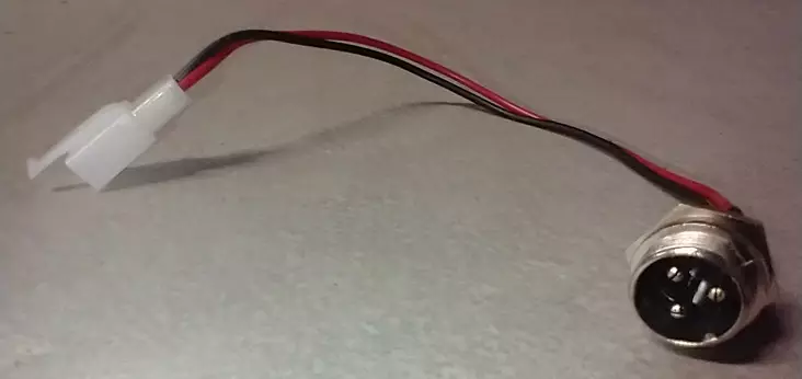 Lasten/Caravan Kruiser: Latauspistoke - Lasten Kruiser - KMOSA1026 - 1