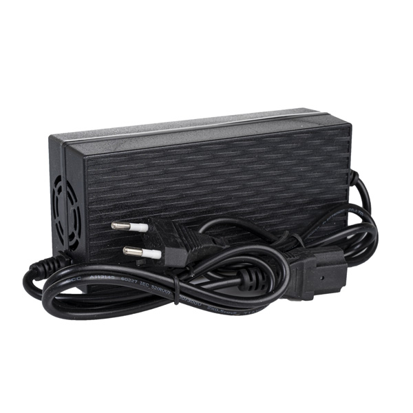 Kruiser: Laturi - Kruiser - KMOSA0087 - 1