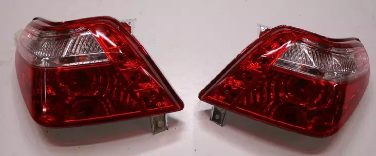 Silverfox Four: Takavalo pari - SilverFox Four - KMOSA0697 - 1