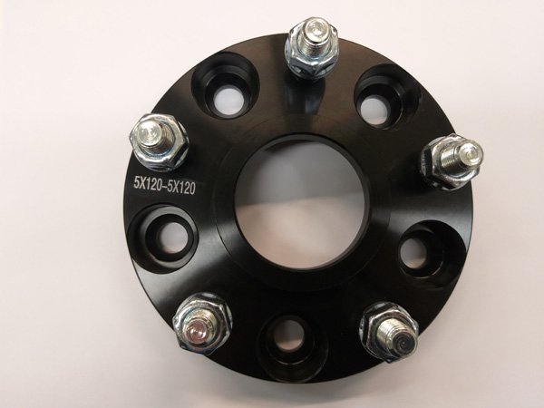 Adapteri Musta (levikepala) 25mm 5x4,5''/5x4,5'' = 5x114,3mm/5x114,3mm - SteyrTek Adapterit pulttikeskittävät - ADAPTER6-BLACK - 1